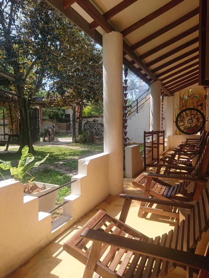 Surfing Life Ahangama Exterior foto