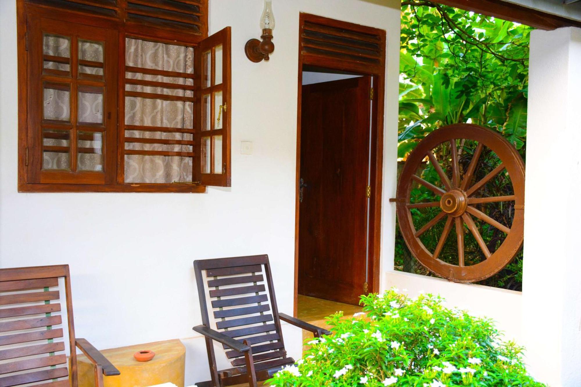 Surfing Life Ahangama Exterior foto