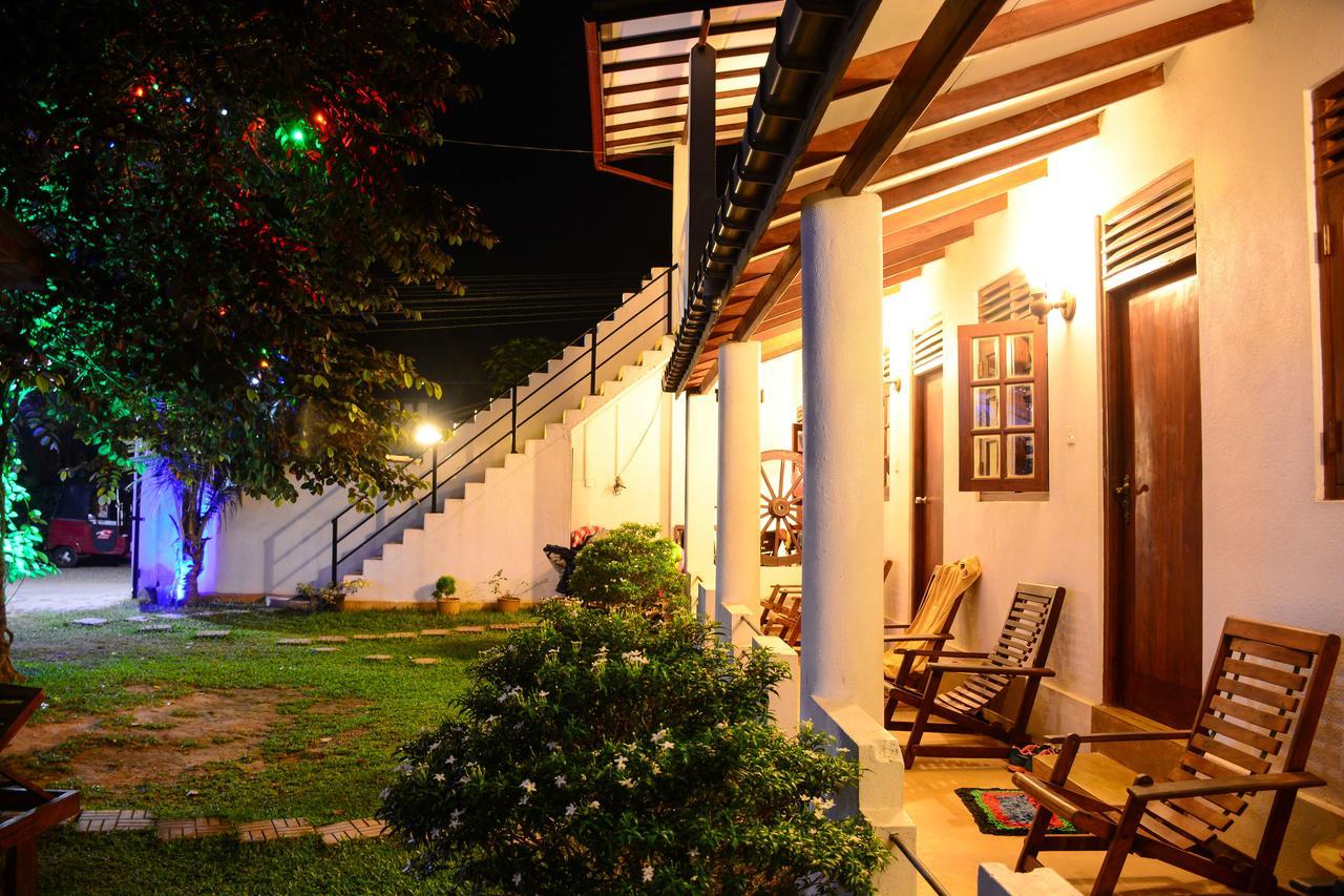 Surfing Life Ahangama Exterior foto