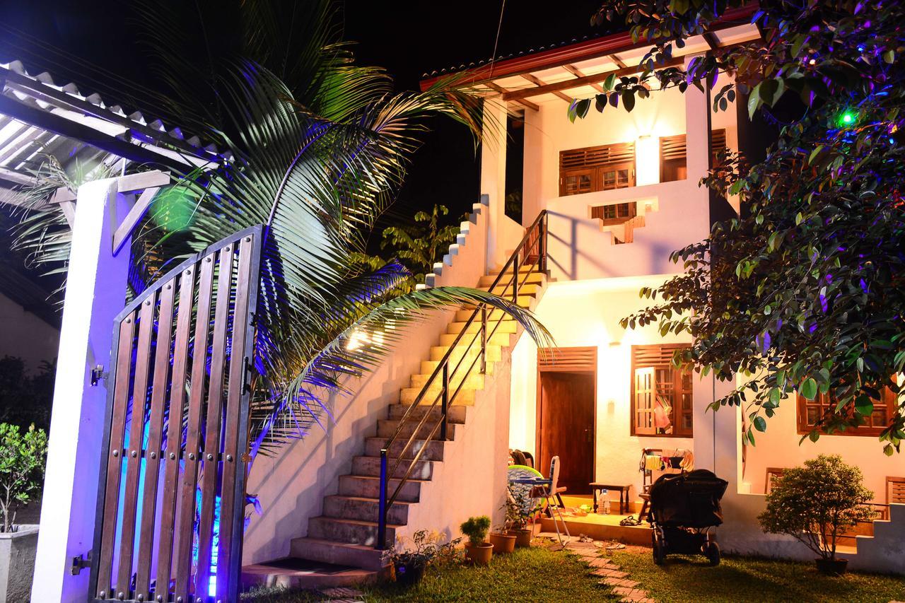 Surfing Life Ahangama Exterior foto