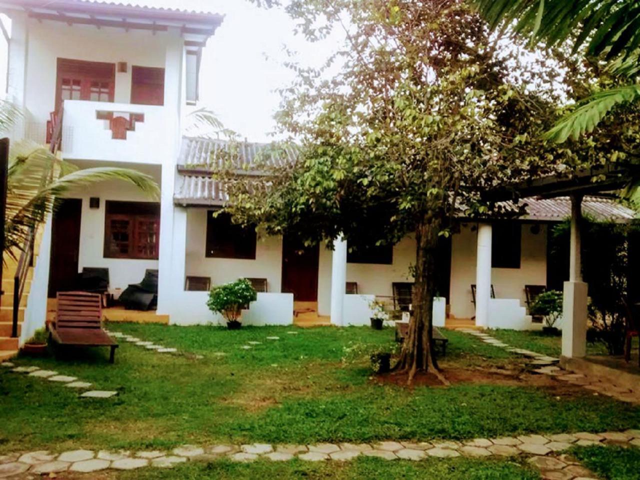 Surfing Life Ahangama Exterior foto